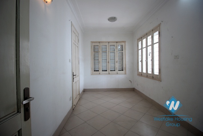 A comfortable house is available for rent in Tay Ho district, Hanoi